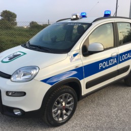 allestimento veicolo polizia locale - allestimento esterno base - fiat panda regione marche - celiani allestimento veicoli speciali